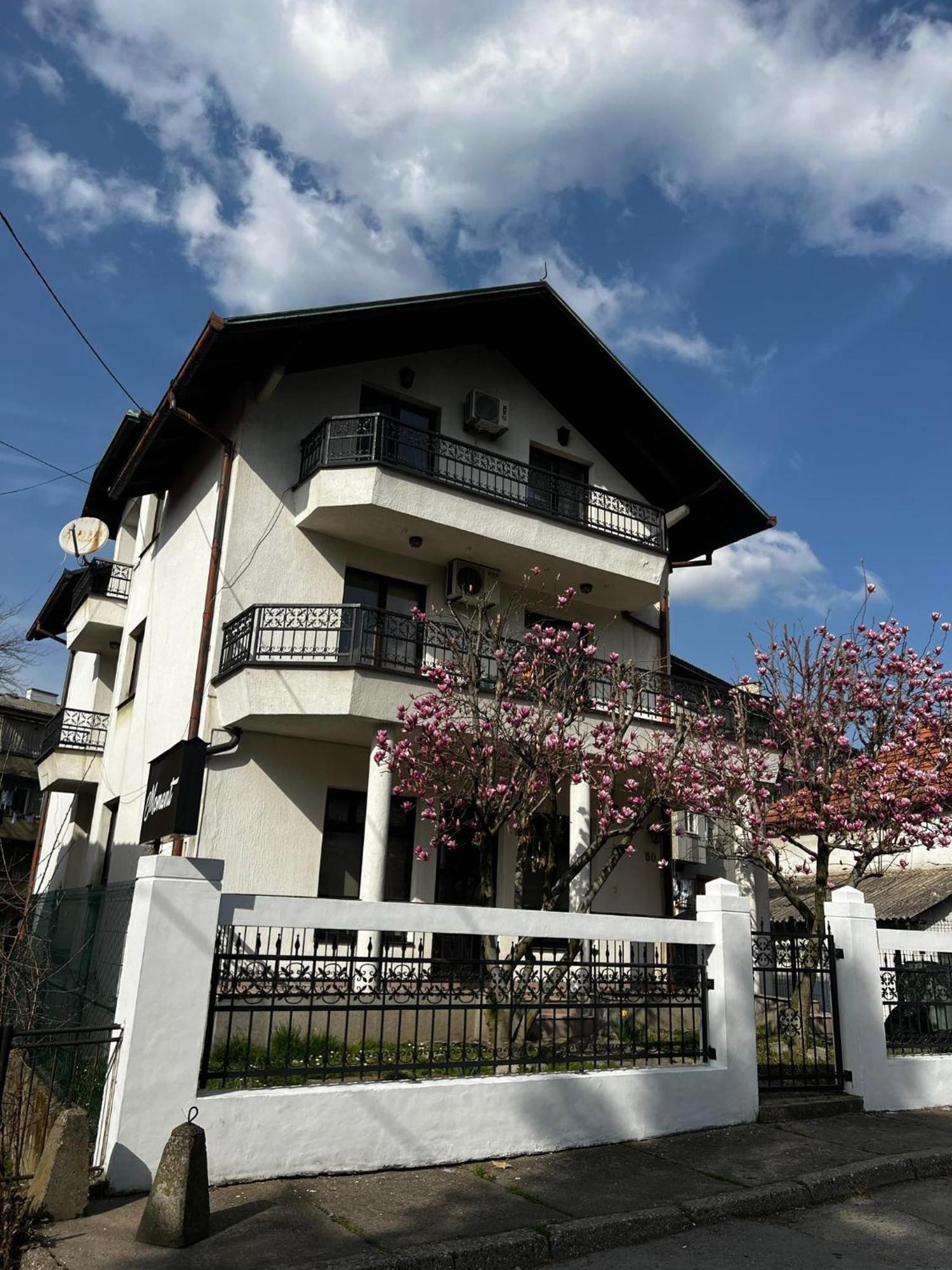 Hostel Tuzla Exterior photo