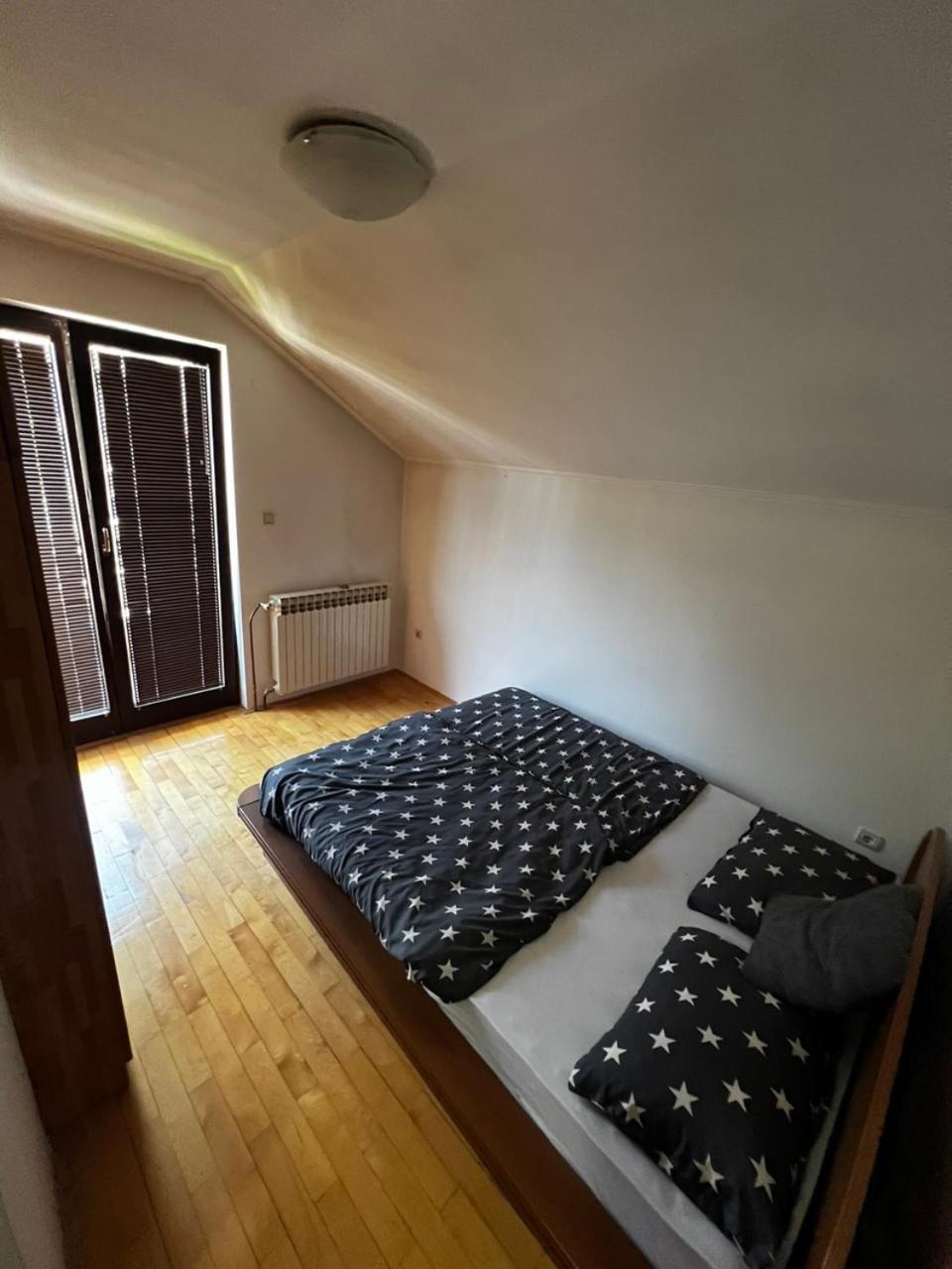 Hostel Tuzla Exterior photo