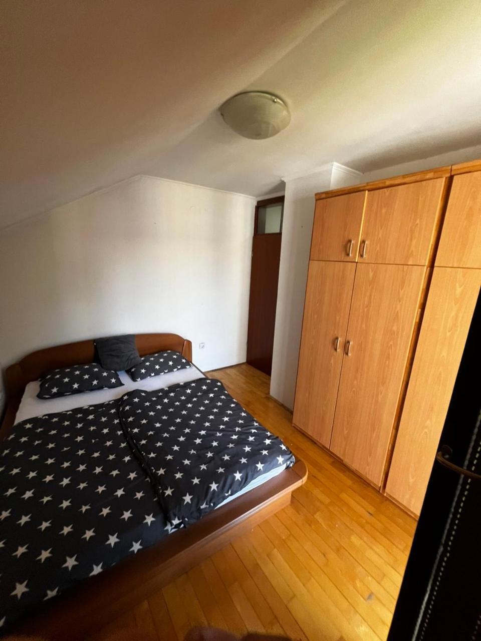 Hostel Tuzla Exterior photo