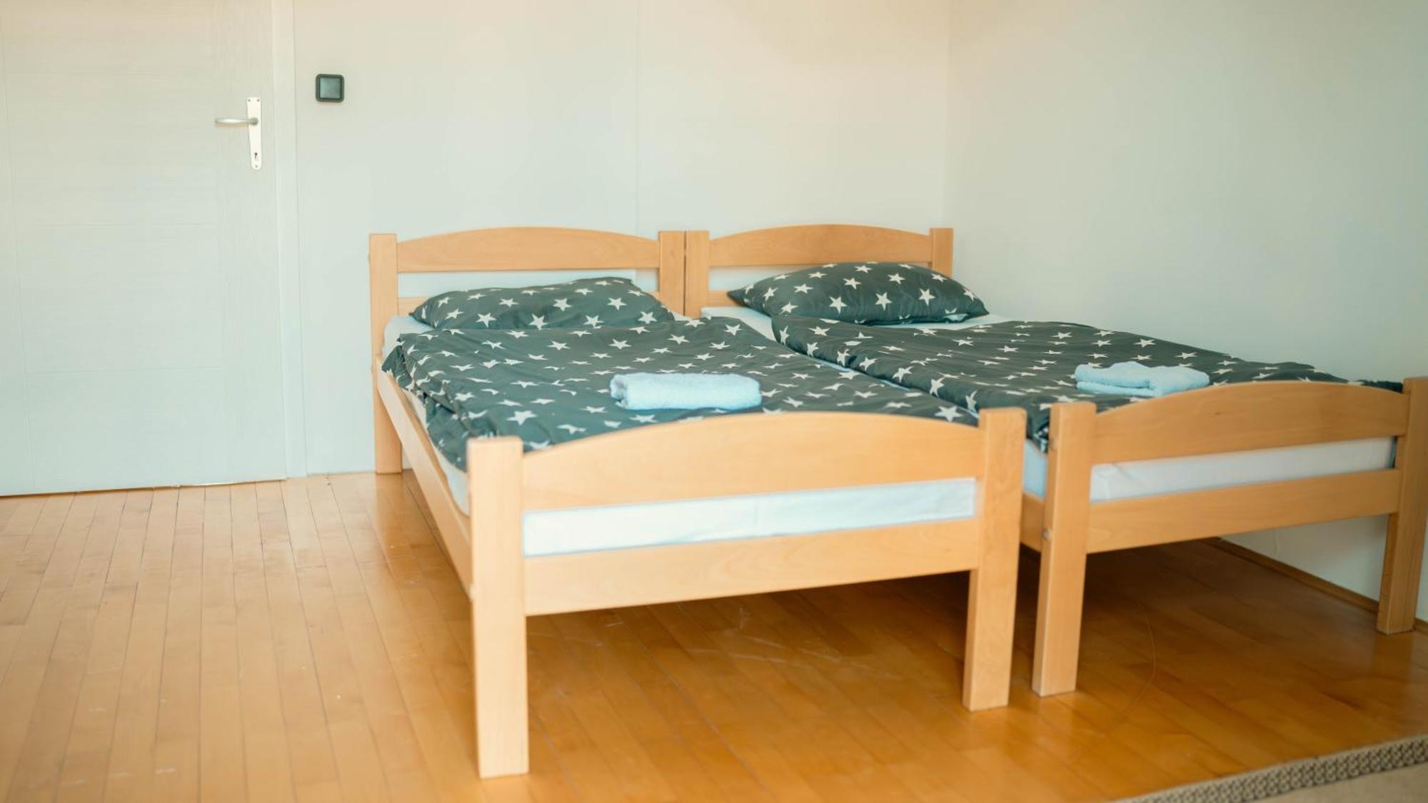 Hostel Tuzla Exterior photo
