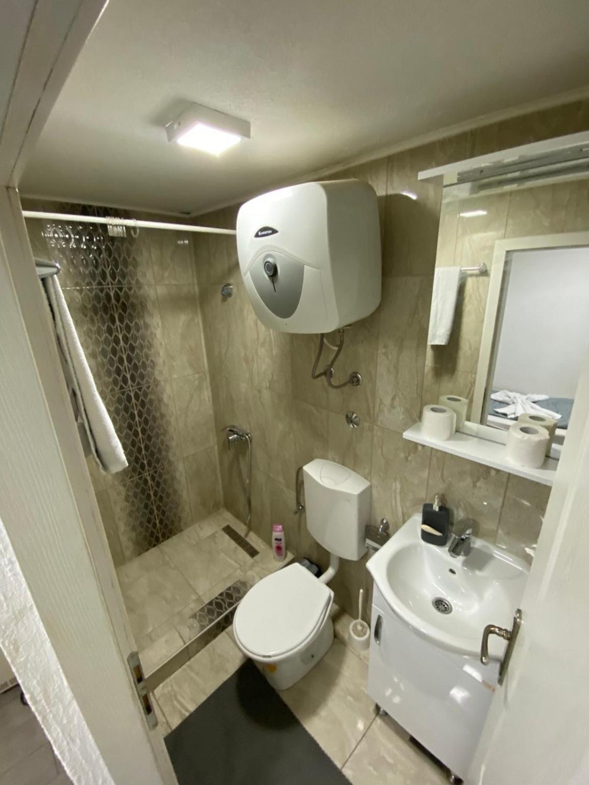 Hostel Tuzla Exterior photo